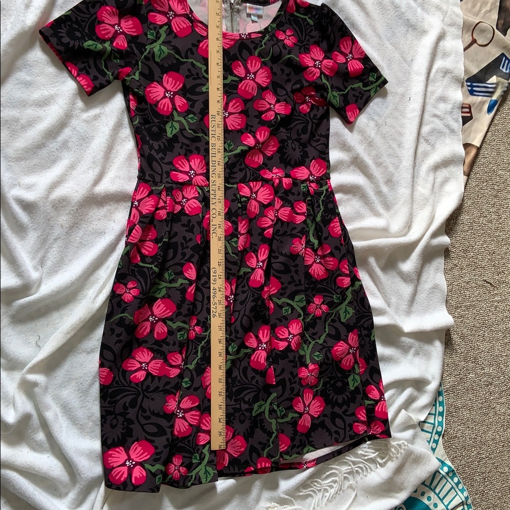 LulaRoe black pink dogwood Stretchy Amelia Dress 2XL Pleated skirt short sleeve - Picture 8 of 10